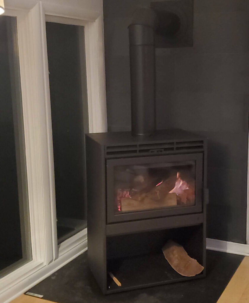 Supreme Novo 24 Wood Stove Fireplaces & Stoves MD
